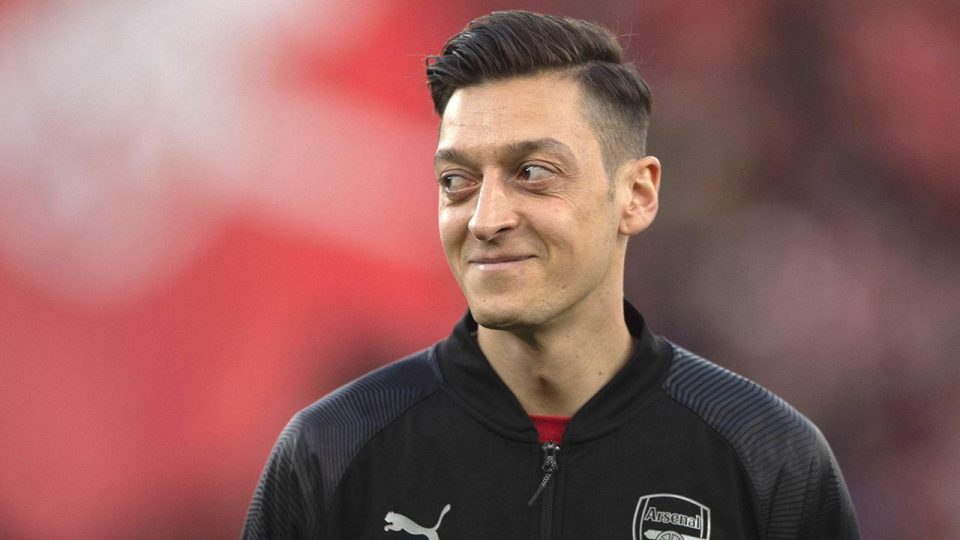 Mesut Özil’den ‘Kadıköy’ mesajı